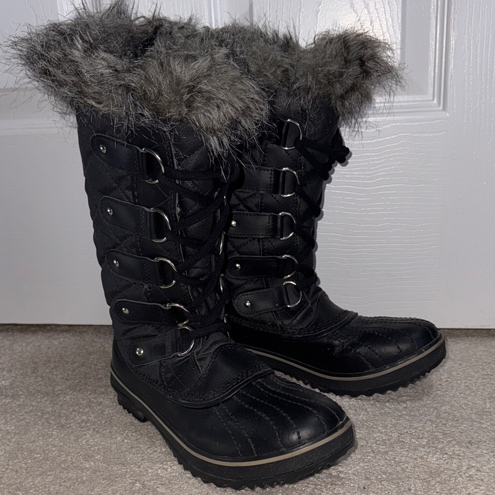 Sorel Tofino II Waterproof Snow Boots - Black and Gray Fur-Trimmed